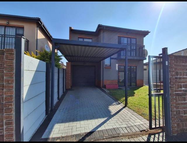 3 BEDROOM HOUSE FOR SALE IN ALBERTSDAL